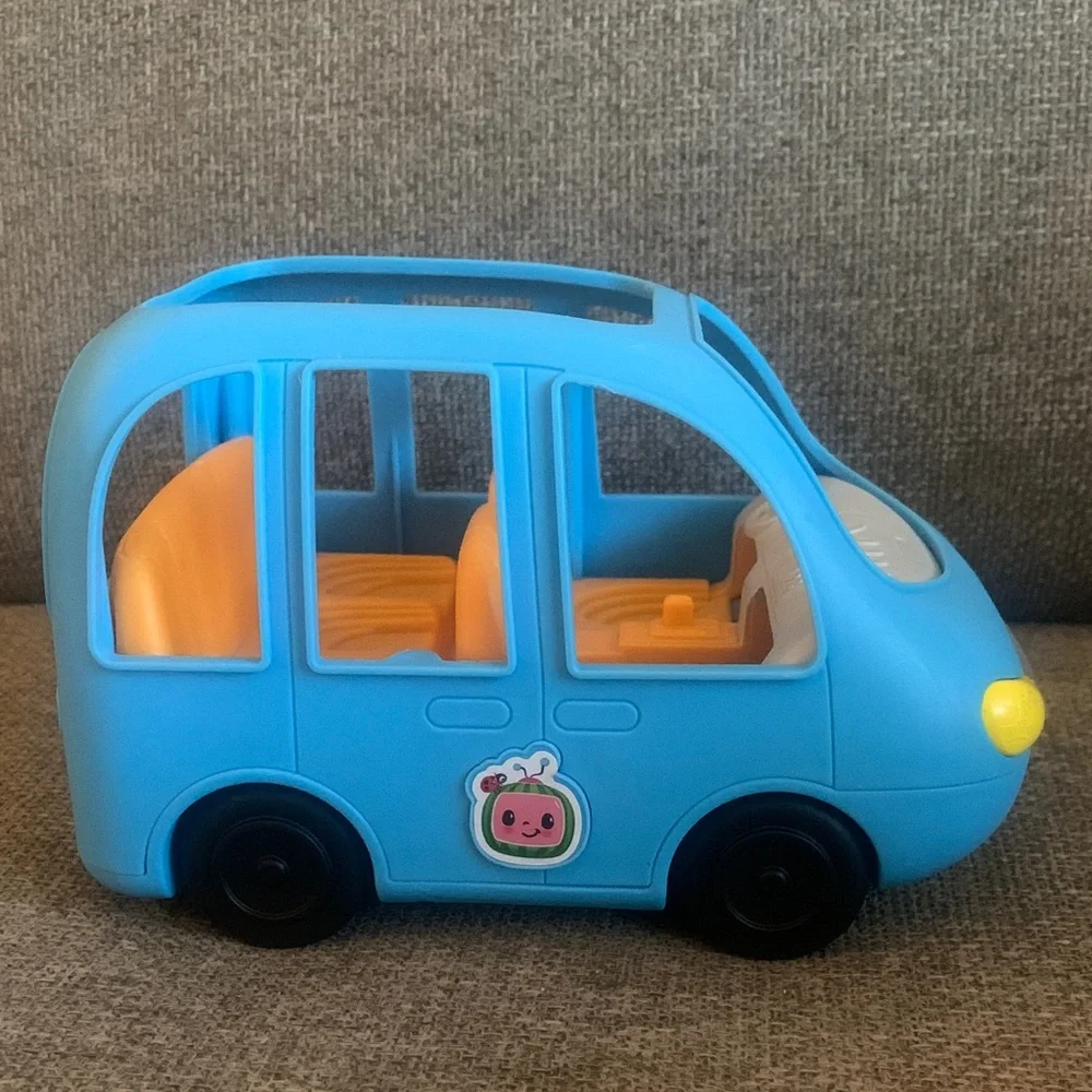 Cocomelon Talking Singing Blue Toy Van with Figures